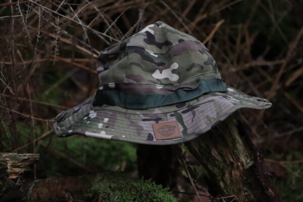 Zonnehoed camouflage