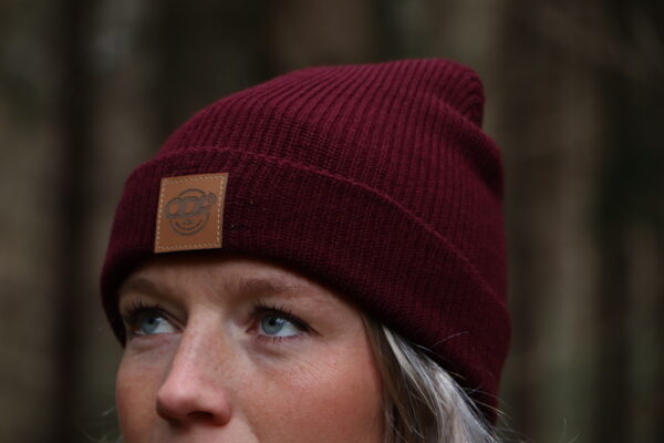 vrouw met beanie odr baits